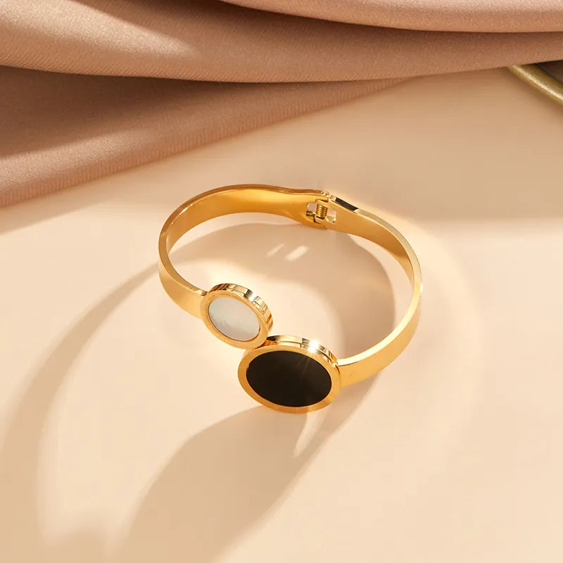 ROMAN Bangle