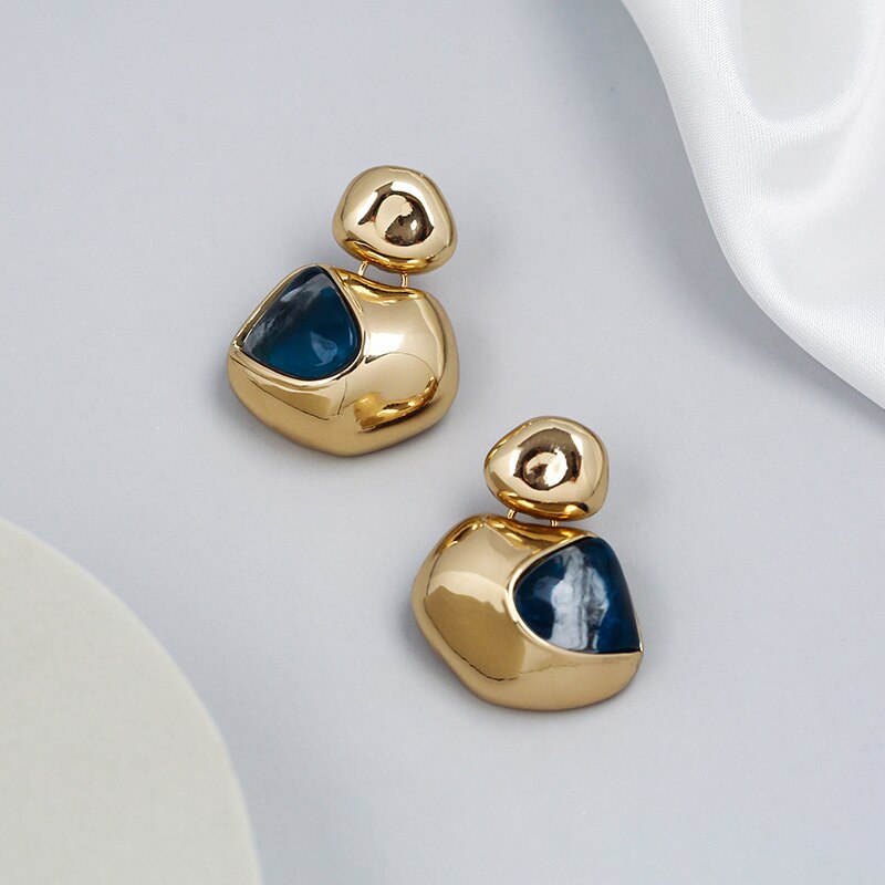 SAPPHIRE STUDS